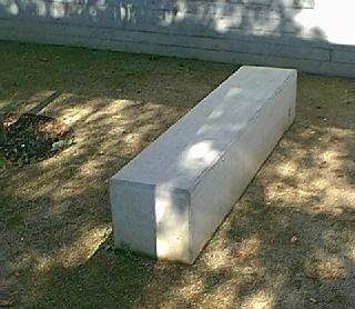 Sitzquader im Vollguss