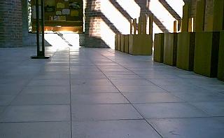 Individualbeton-Platten im 33er Raster